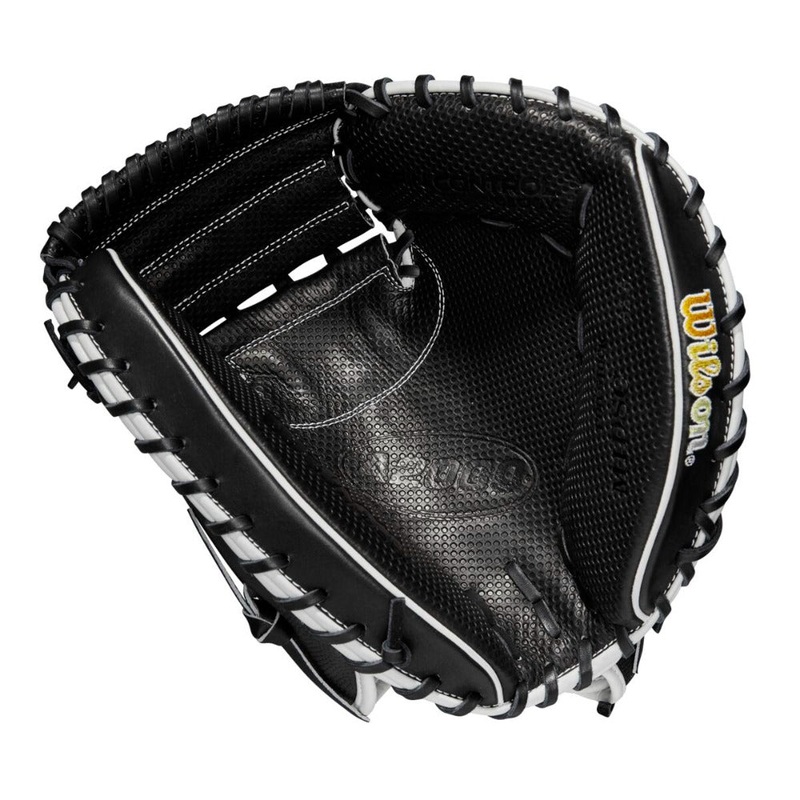 Wilson A2000 M1DSS 33.5 inch Catchers Mitt